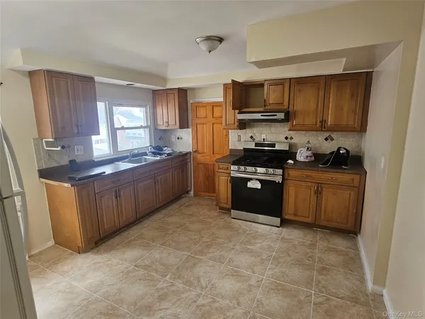 $3,800 | 137-24 228th Street | Laurelton