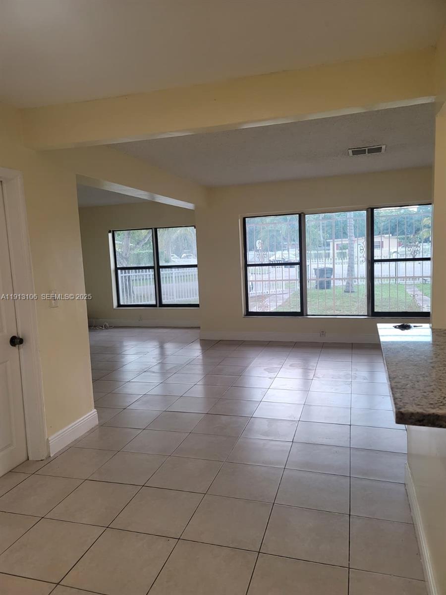 Westside North Miami, FL 33167 - Photo 4 of 11