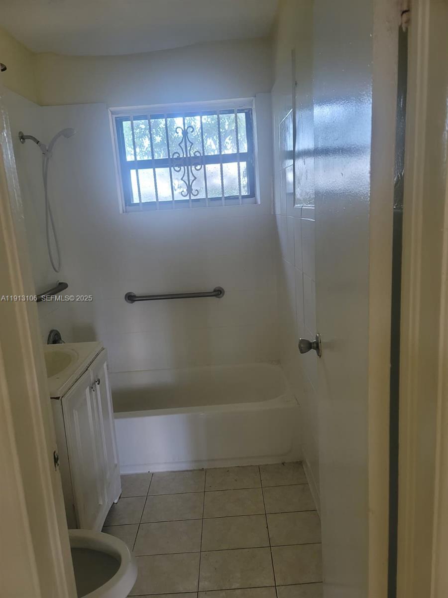 Westside North Miami, FL 33167 - Photo 8 of 11