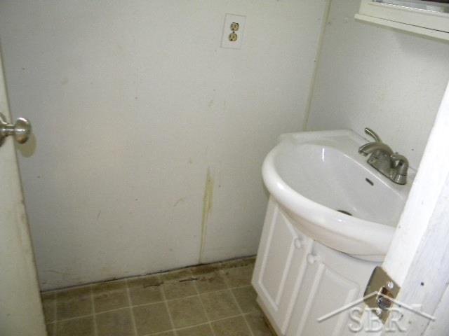 12250 South Beardslee Road Perry, MI 48872 - Photo 8 of 16 31399908-7.JPG