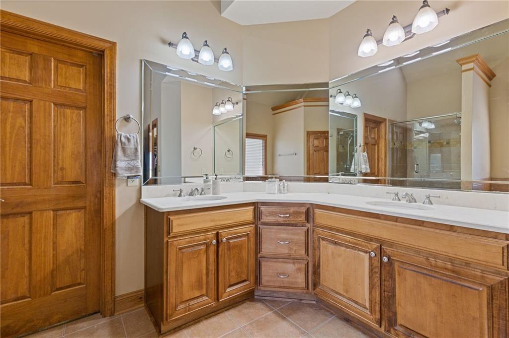 755 Peninsula Overlook Hampton, GA 30228 - Photo 18 of 48