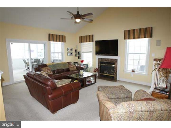 8 Rouse Drive Avondale, PA 19311 - Photo 5 of 24 Family Room