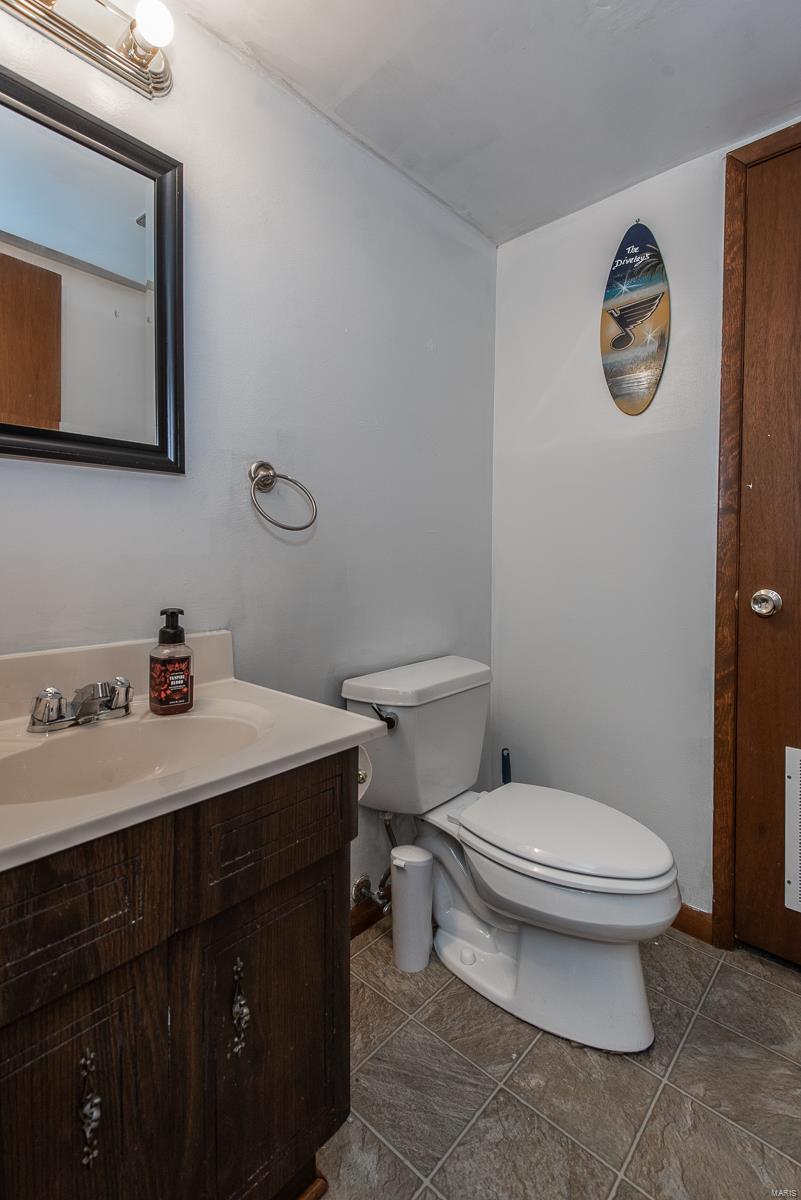 1892 Union Road St. Louis, MO 63125 - Photo 6 of 20 Gallery Image 6