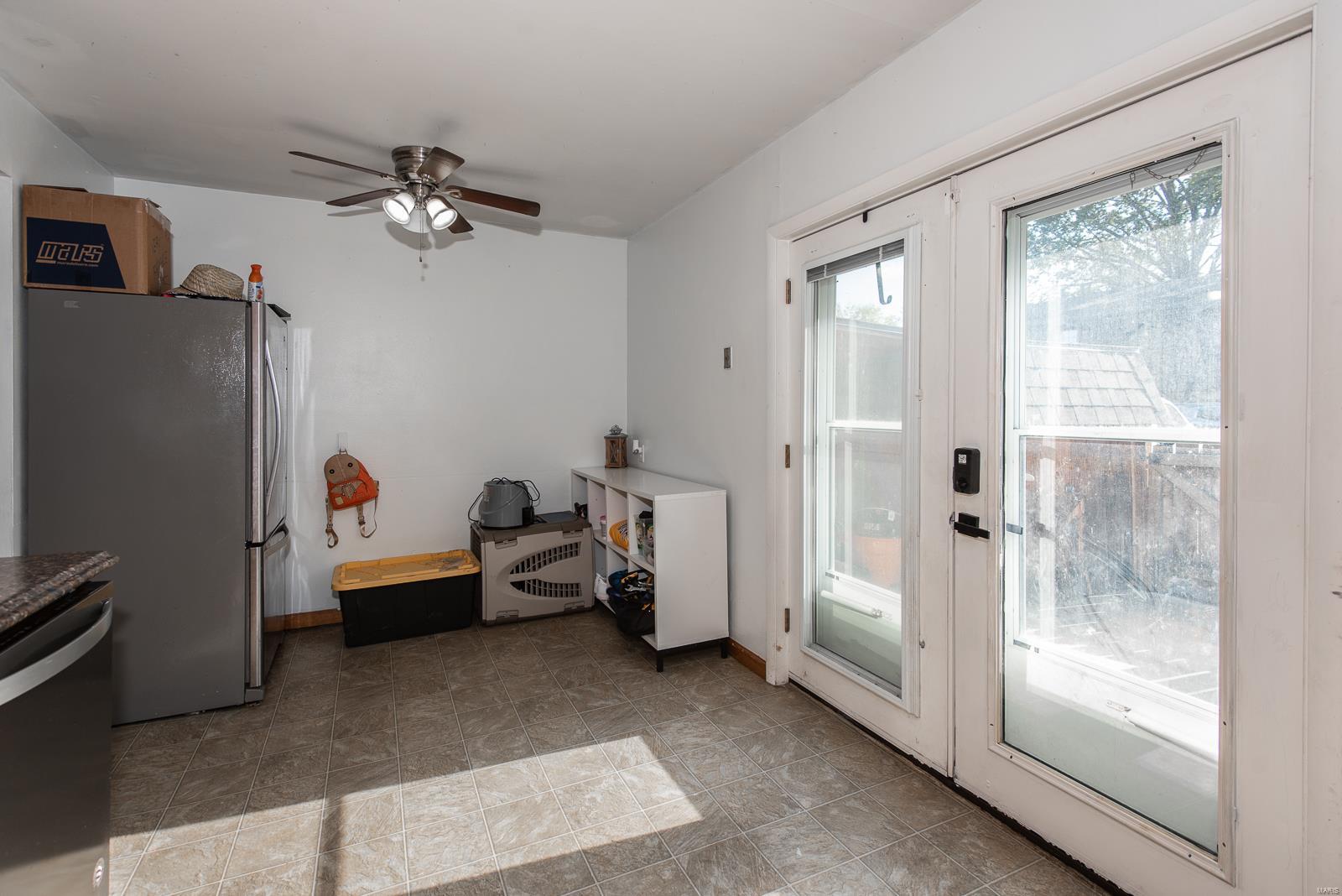 1892 Union Road St. Louis, MO 63125 - Photo 9 of 20 Gallery Image 9
