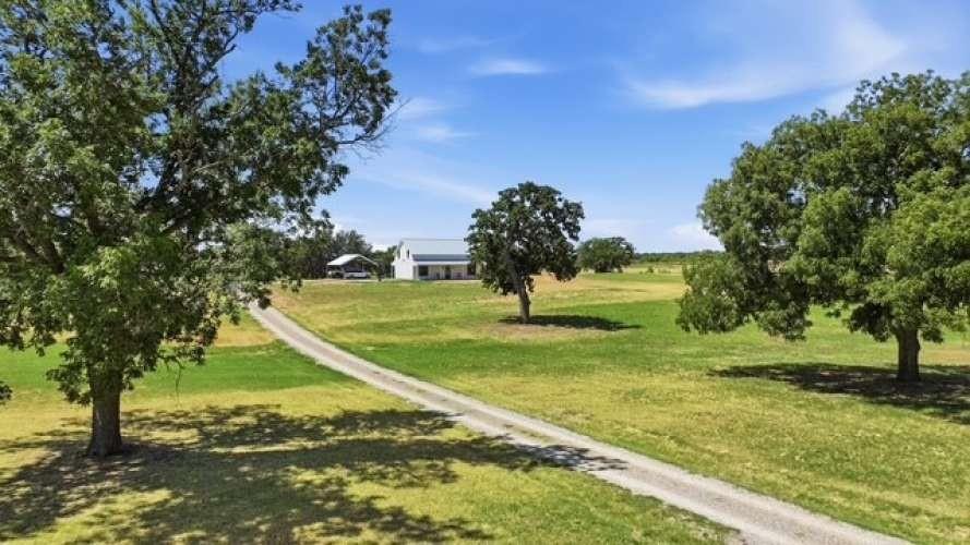 1014 Adell Road Weatherford, TX 76088 - Photo 26 of 40 Gallery Image 26