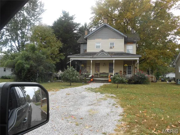 $18,000 | 515 East Cole Street, Du Quoin, IL 62832