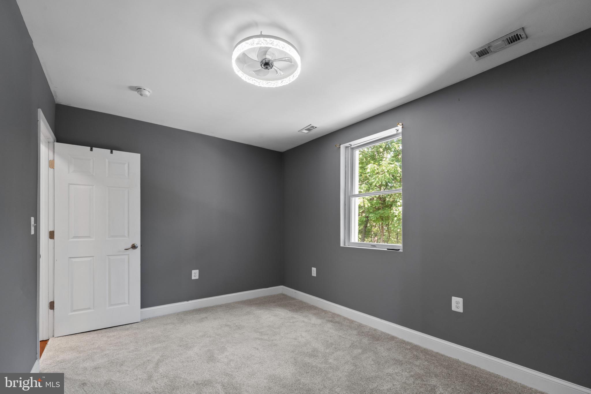 1342 Edna Road Pasadena, MD 21122 - Photo 15 of 31 Gallery Image 15