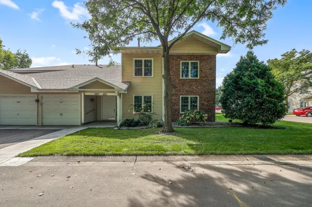 $244,900 | 1827 County Road E East, Unit 18, White Bear Lake, MN 55110