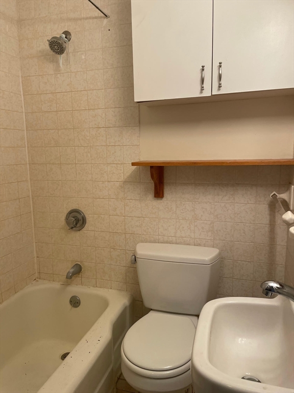 228 Beacon Street, Unit 2 Boston, MA 02116 - Photo 5 of 10