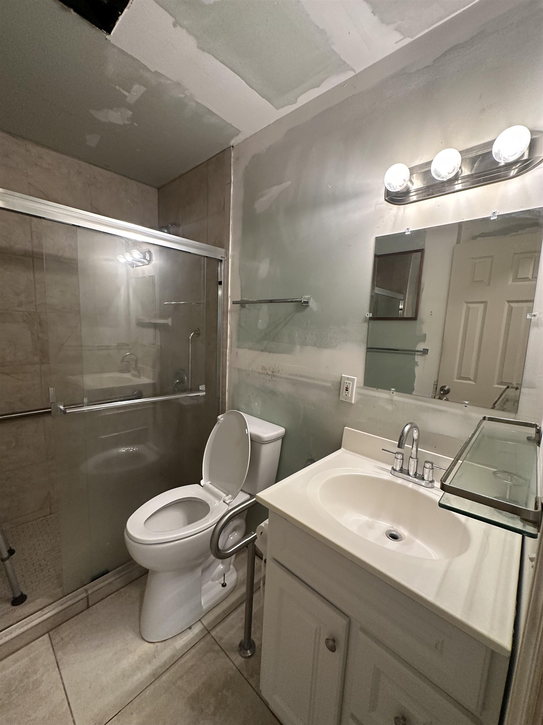 3518 Northeast Persimmon Drive Pinetta, FL 32350 - Photo 15 of 38