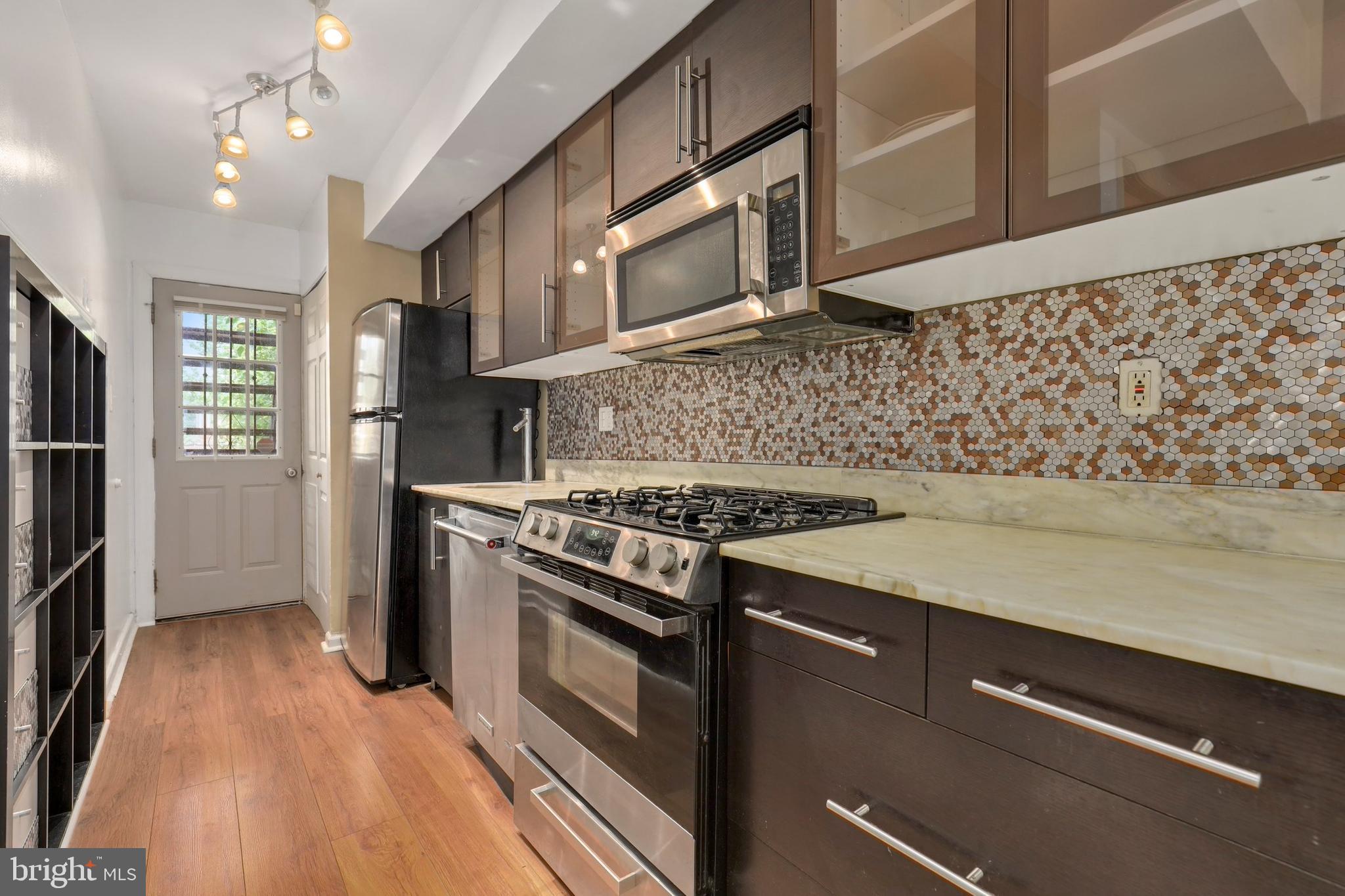 5039 Benning Road Southeast Washington, DC 20019 - Photo 8 of 30