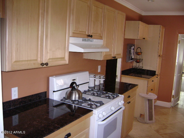 361 East Alvarado Road Phoenix, AZ 85004 - Photo 5 of 21 Kitchen