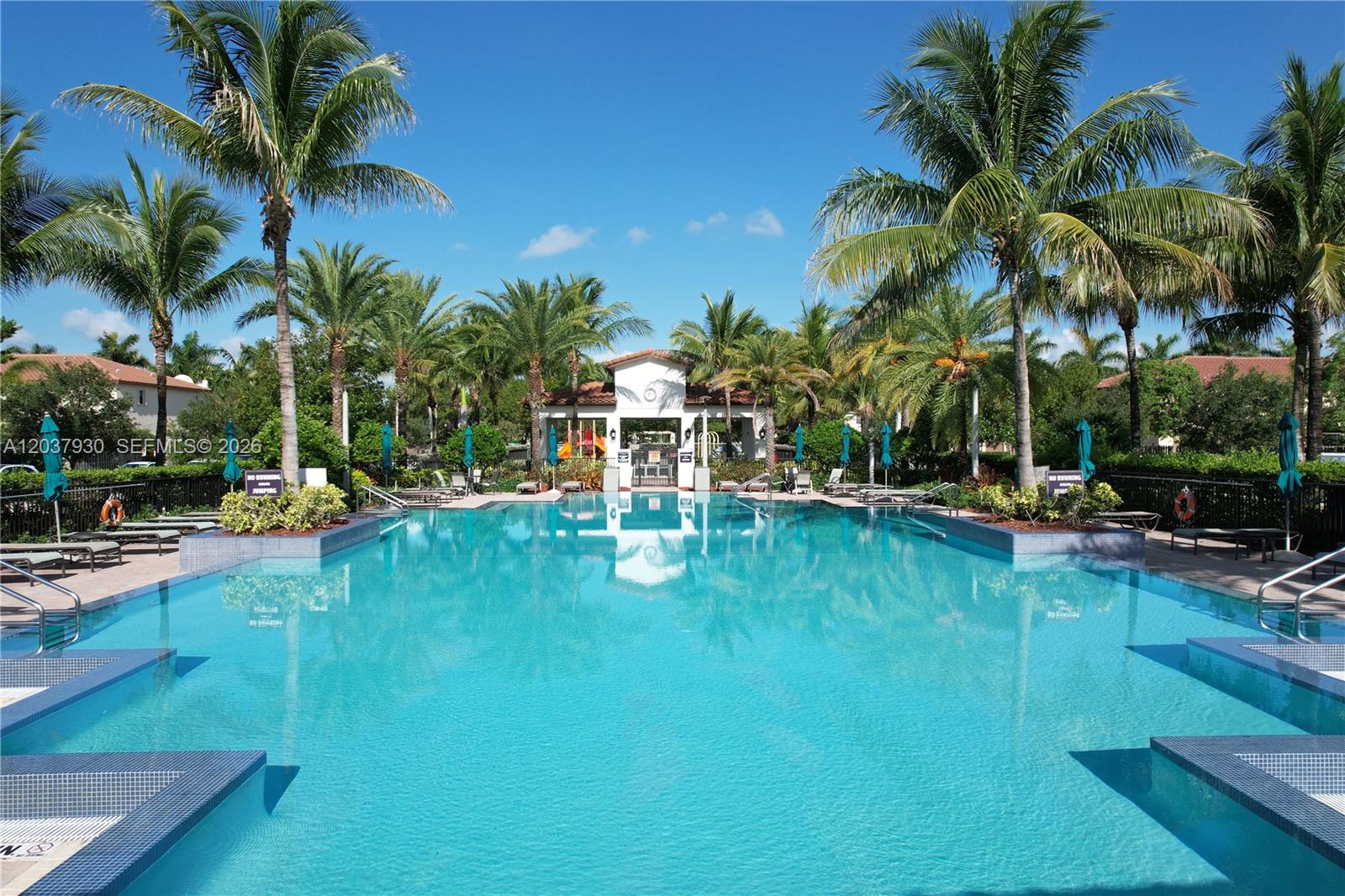 15404 Southwest 175th Street Miami, FL 33187 - Photo 14 of 27 Community Pool