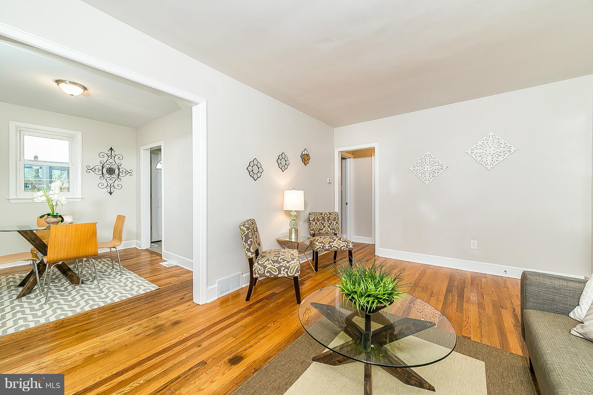 5723 Fisher Road Temple Hills, MD 20748 - Photo 11 of 30 Living Room
