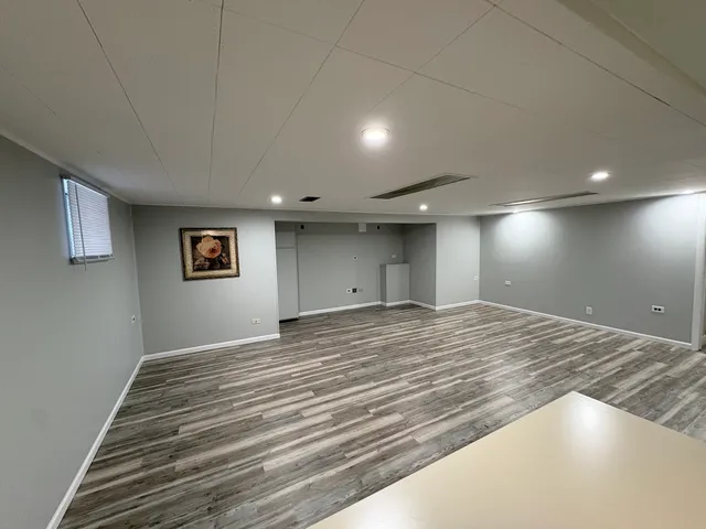 $3,200 | 9128 Birch Avenue, Morton Grove, IL 60053