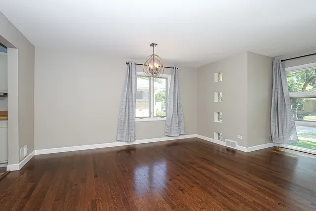 $3,200 | 9128 Birch Avenue, Morton Grove, IL 60053