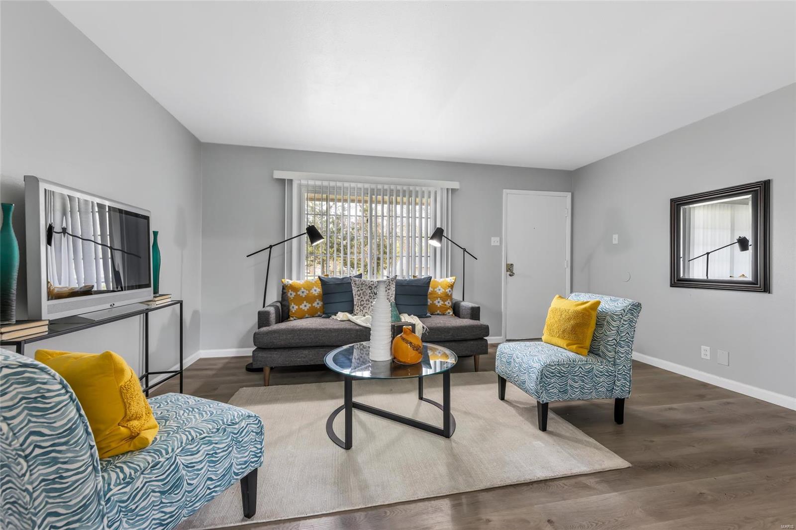 1906 Hudson Road St. Louis, MO 63136 - Photo 2 of 20 Gallery Image 2