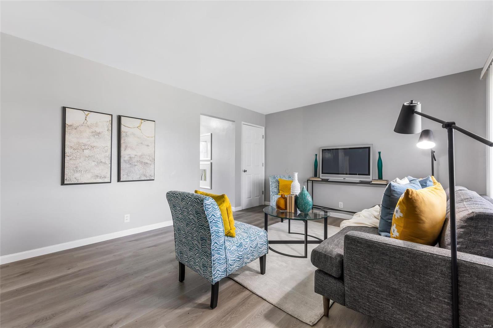 1906 Hudson Road St. Louis, MO 63136 - Photo 3 of 20 Gallery Image 3