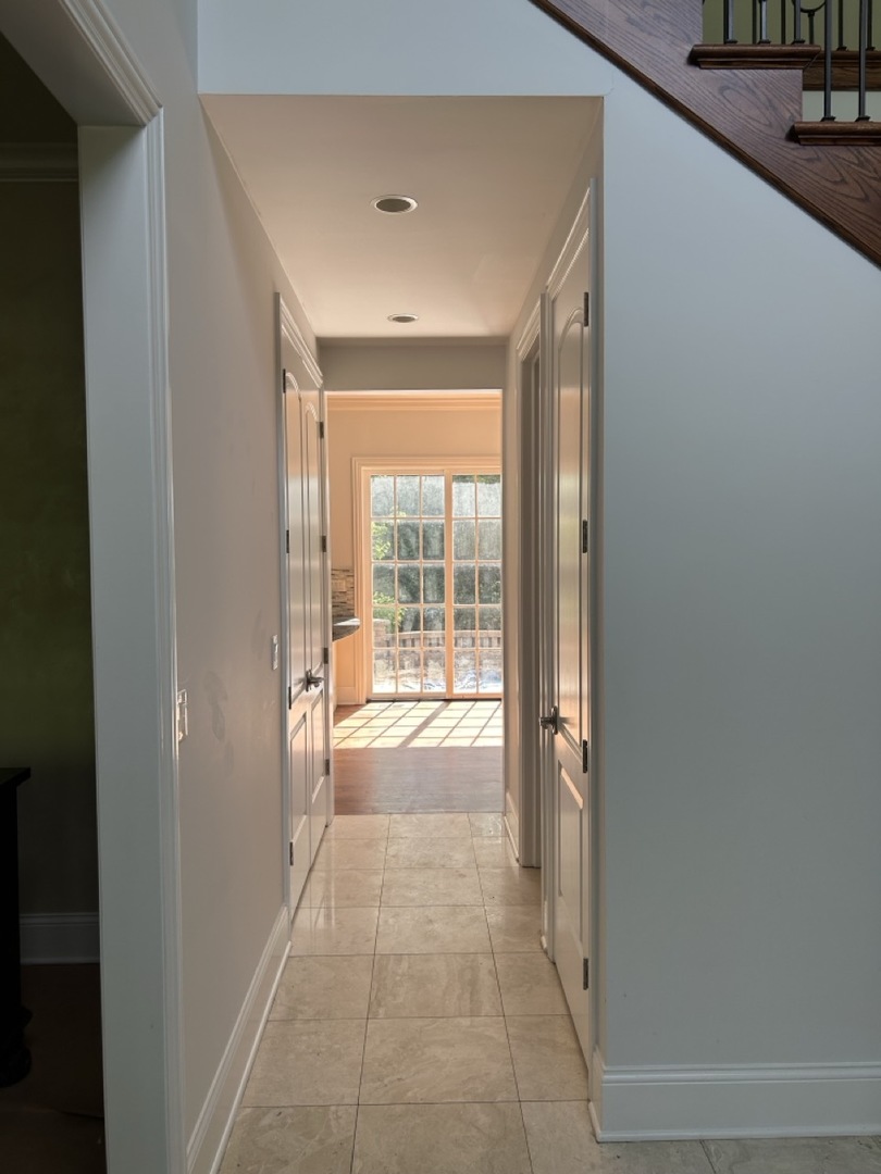 73 Locust Road Winnetka, IL 60093 - Photo 8 of 25