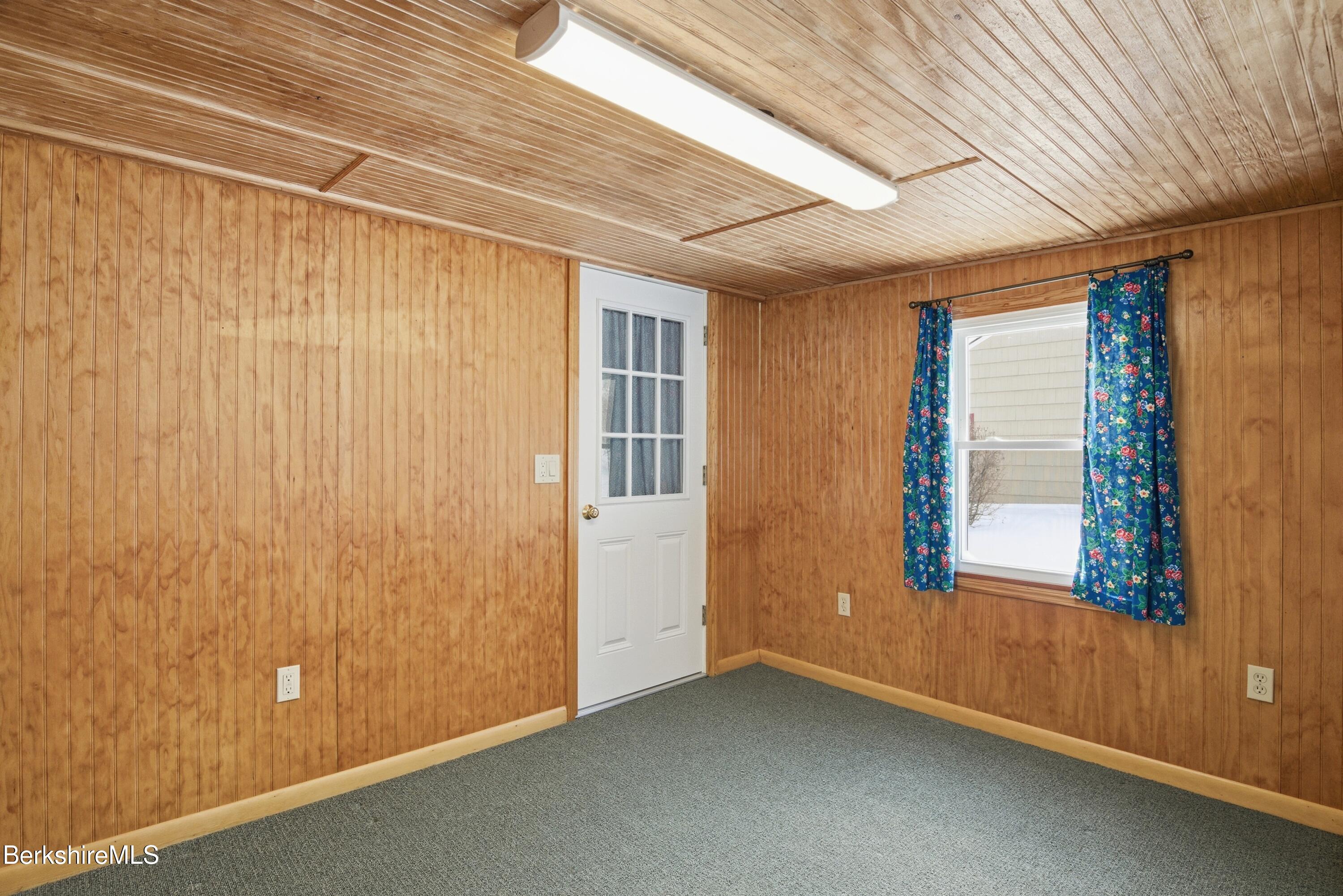 162 Bull Hill Road Lanesborough, MA 01237 - Photo 17 of 30 JAN04722