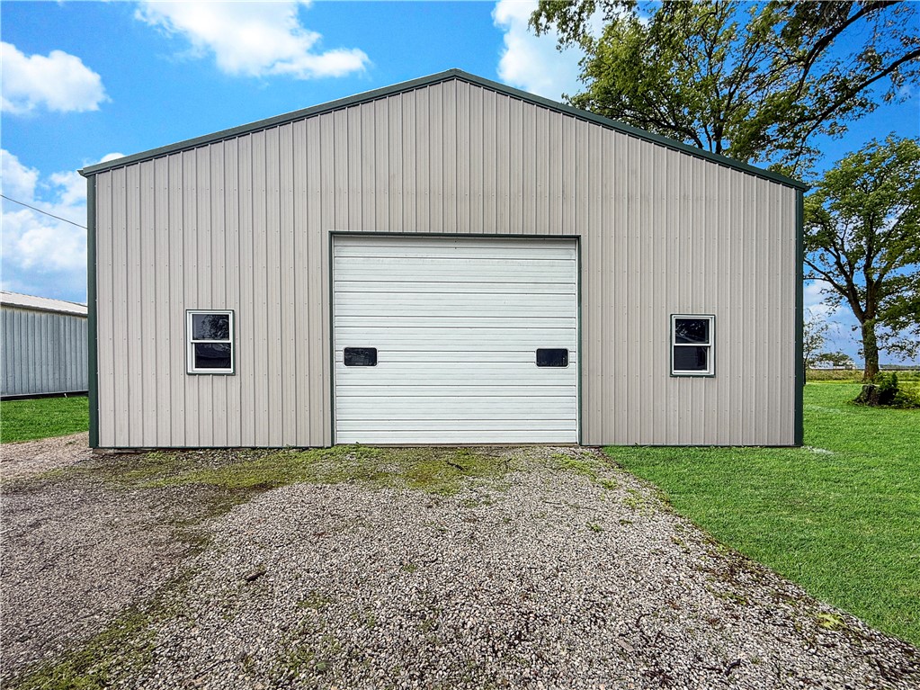 809 West Main Street Casey, IL 62420 - Photo 1 of 9
