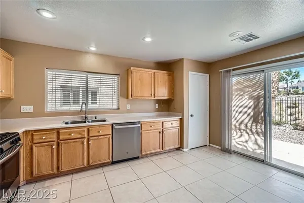 $2,500 | 3141 Diamond Crest Lane, Henderson, NV 89052