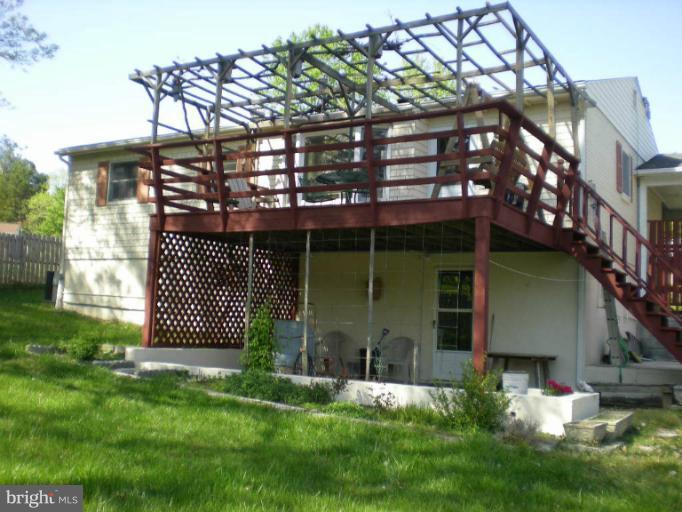 Exterior (Rear)
