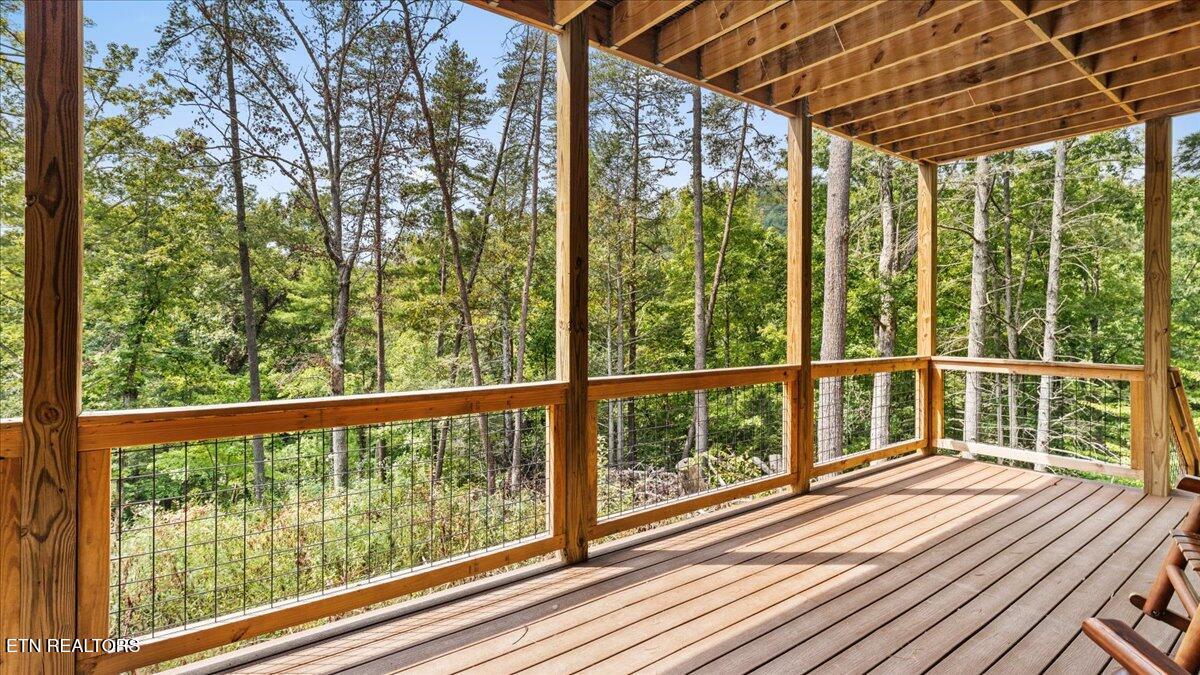 2932 Ginas Way Sevierville, TN 37862 - Photo 14 of 40 15-Main Level Deck