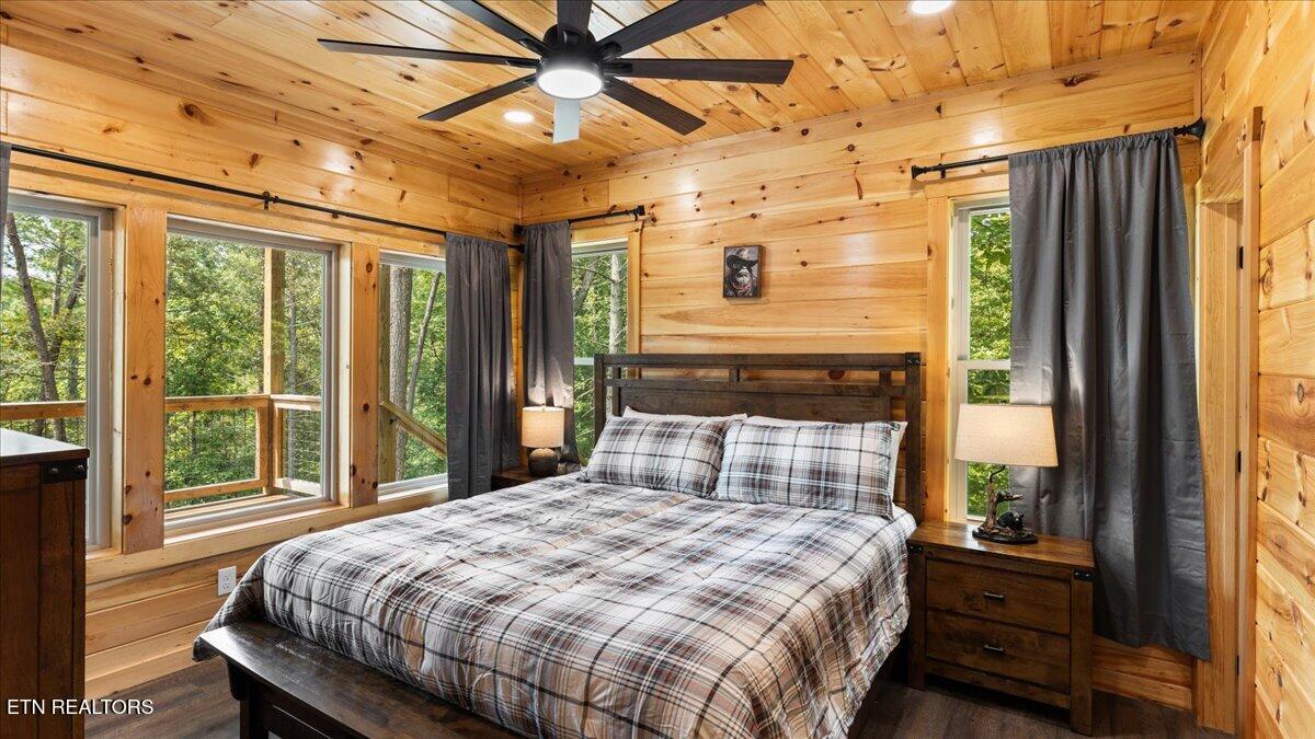 2932 Ginas Way Sevierville, TN 37862 - Photo 15 of 40 16-Bedroom 1