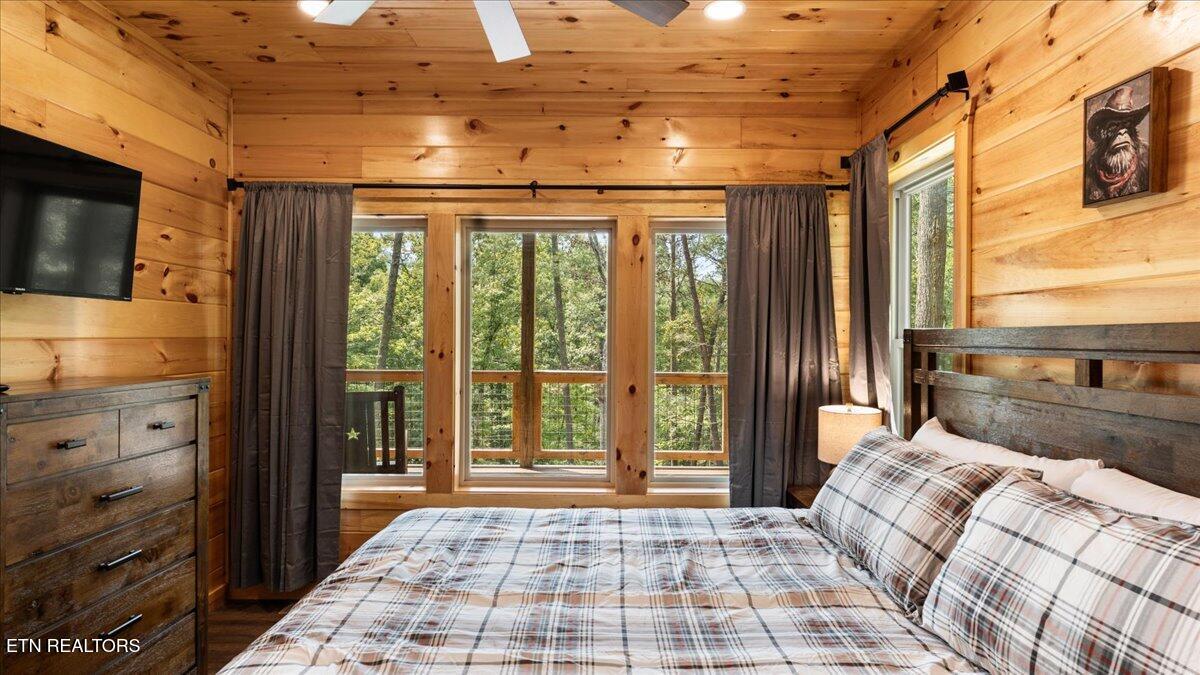 2932 Ginas Way Sevierville, TN 37862 - Photo 17 of 40 18-Bedroom 1