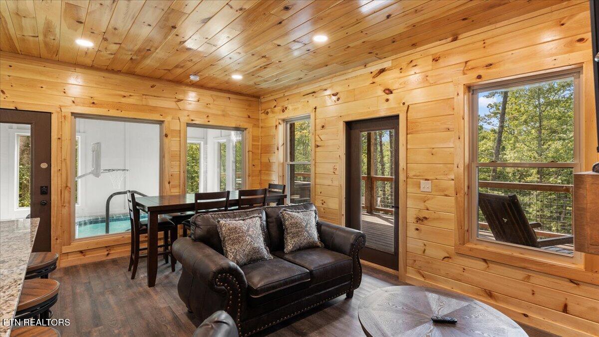 2932 Ginas Way Sevierville, TN 37862 - Photo 7 of 40 05-Living Room