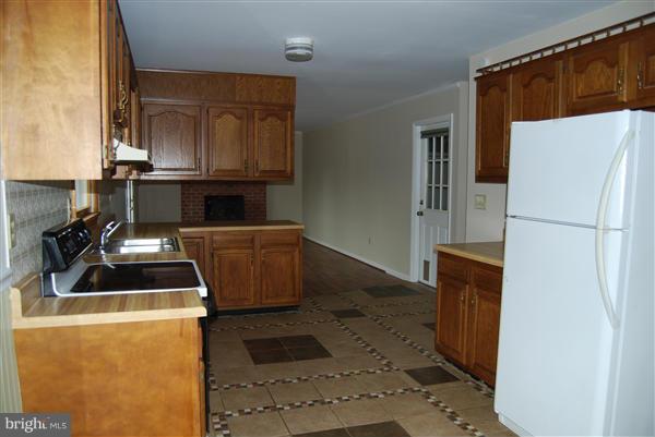 911 Clear View Road Union Bridge, MD 21791 - Photo 3 of 27 Kitchen