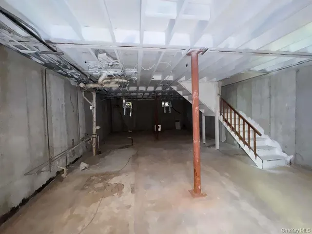 $614,900 | 2028 Story Avenue | Unionport