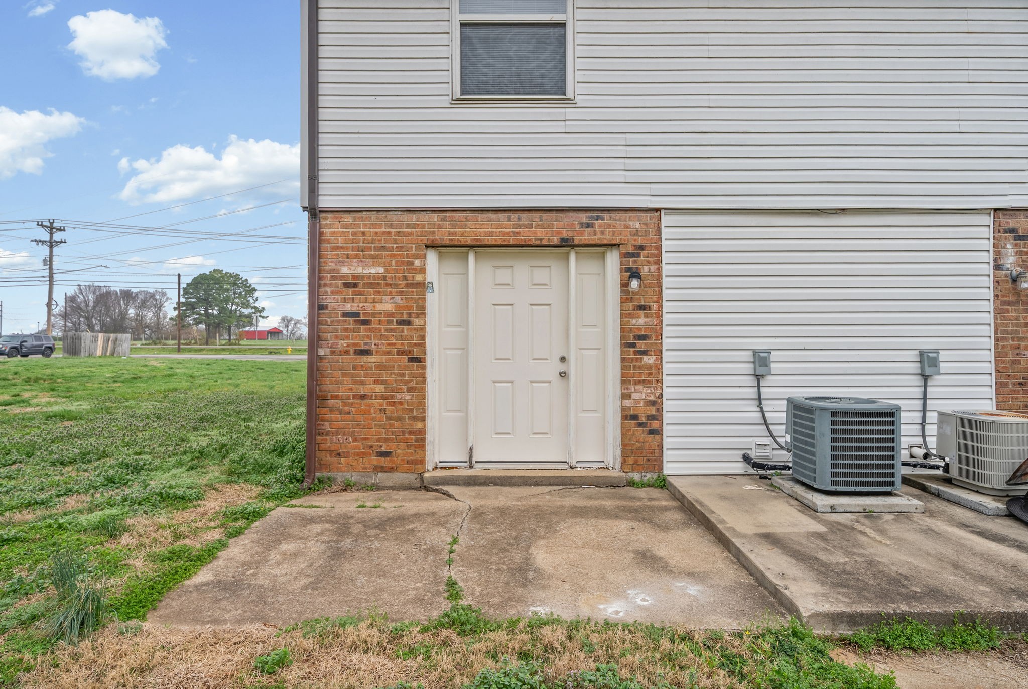 1269 State Line Road, Unit 40 Oak Grove, KY 42262 - Photo 15 of 16 a front view of a house with a yard