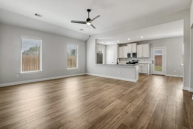 $324,900 | 15686 Honey Cv Drive, Conroe, TX 77303