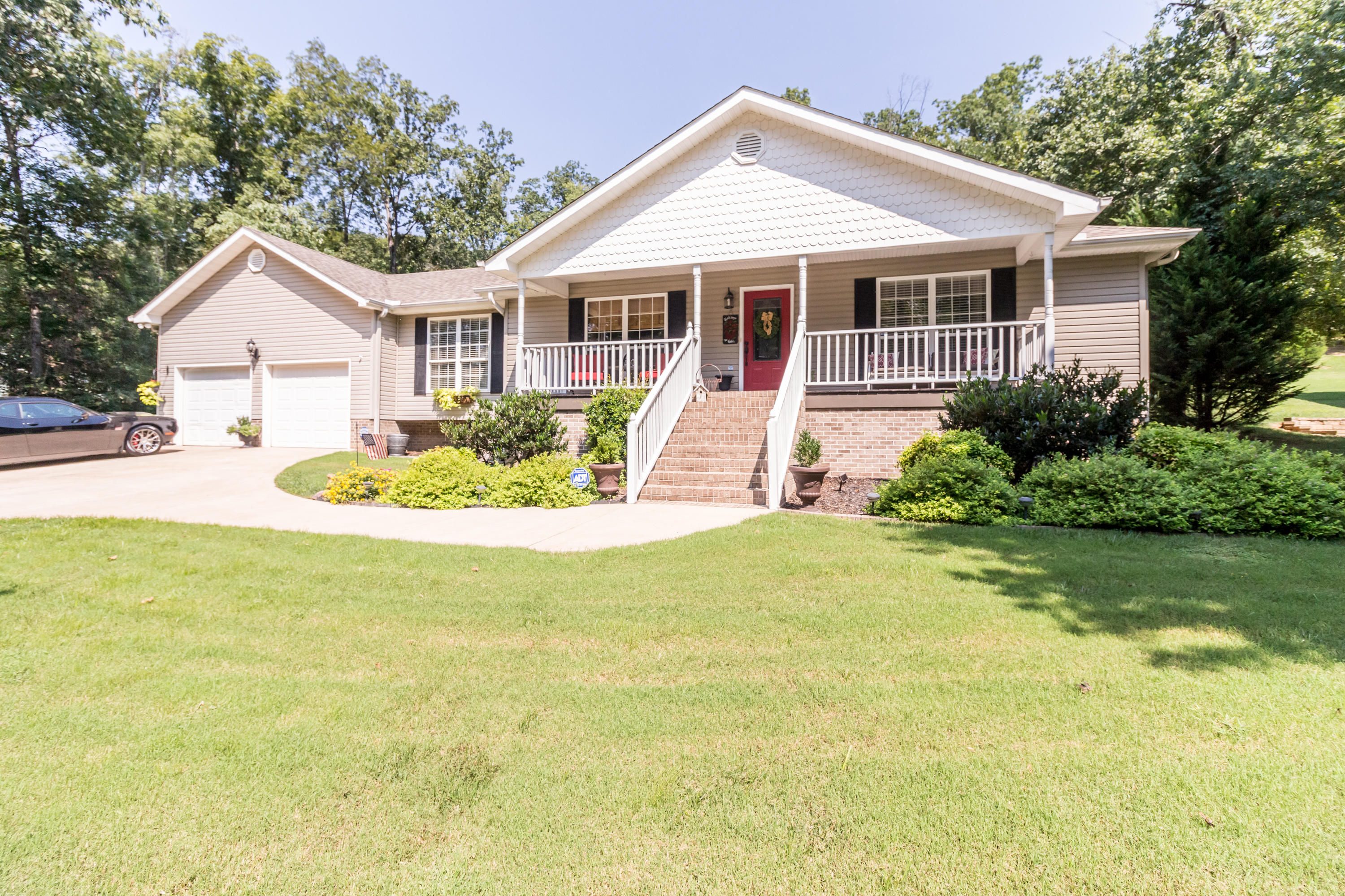 471 Pitts Road Hixson, TN 37343 - Photo 1 of 38 2