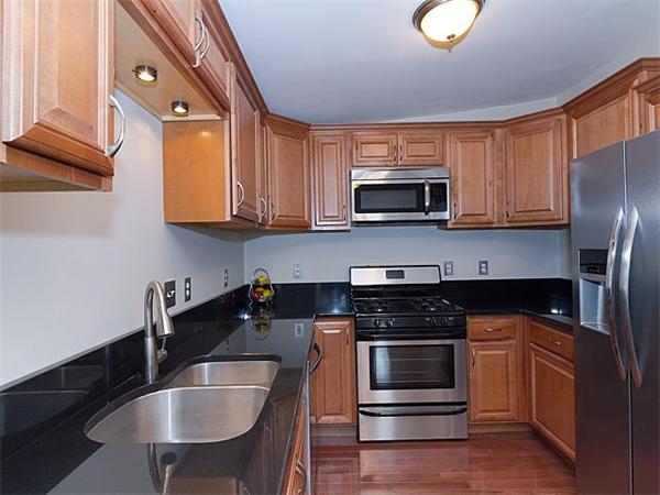 124 Hardy Pond Road Waltham, MA 02451 - Photo 10 of 25 Gallery Image 10