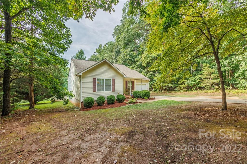 5718 Lewis Road Gastonia, NC 28052 - Photo 2 of 25 Gallery Image 2