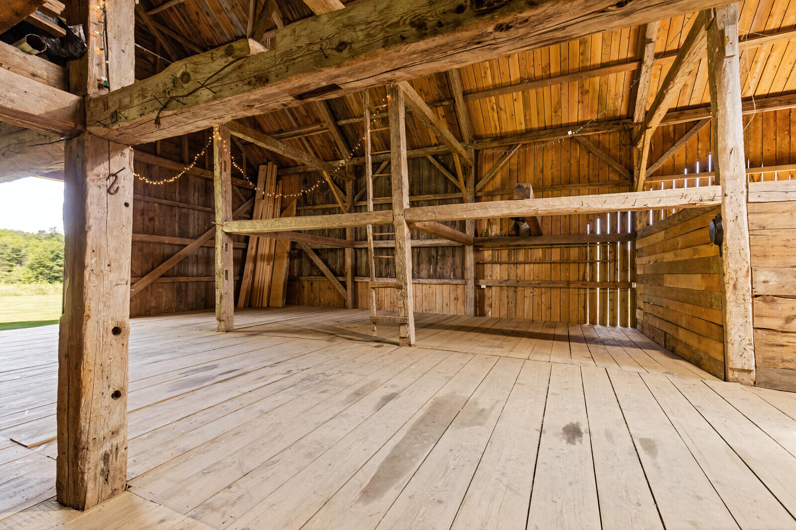 2140 Level Hill Road Palermo, ME 04354 - Photo 9 of 49 Barn
