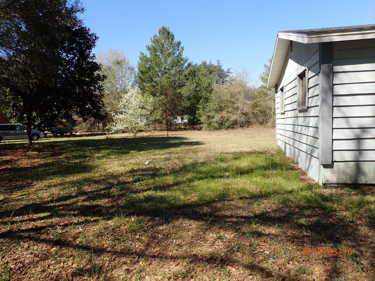 4235 Harielson Road Crestview, FL 32539 - Photo 12 of 21 23-P3160240.jpg