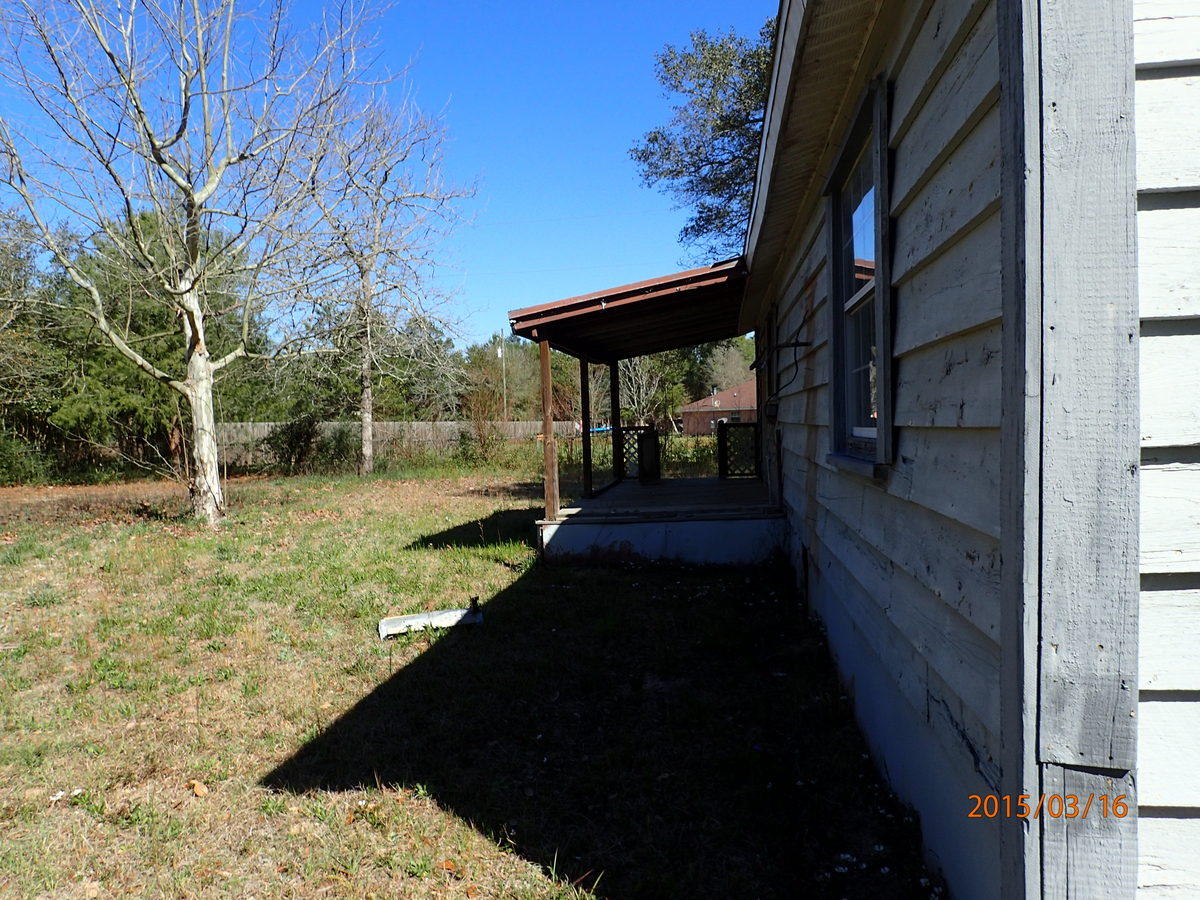 4235 Harielson Road Crestview, FL 32539 - Photo 15 of 21 26-P3160243.jpg
