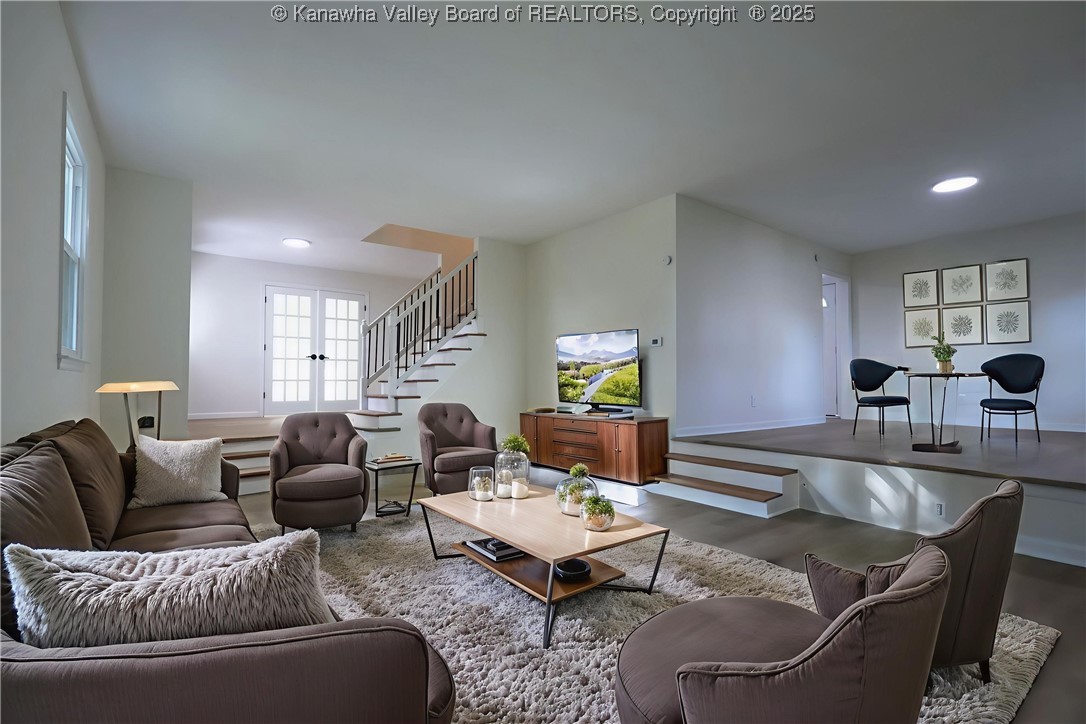 1414 Bedford Road Charleston, WV 25314 - Photo 3 of 28 Gallery Image 3