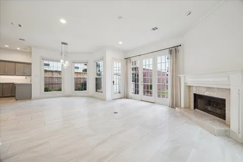 $6,800 | 4230 Byron Street, Houston, TX 77005