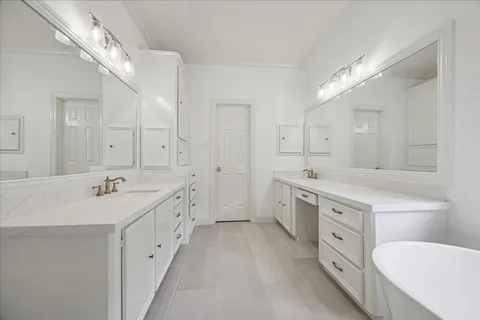 $6,800 | 4230 Byron Street, Houston, TX 77005