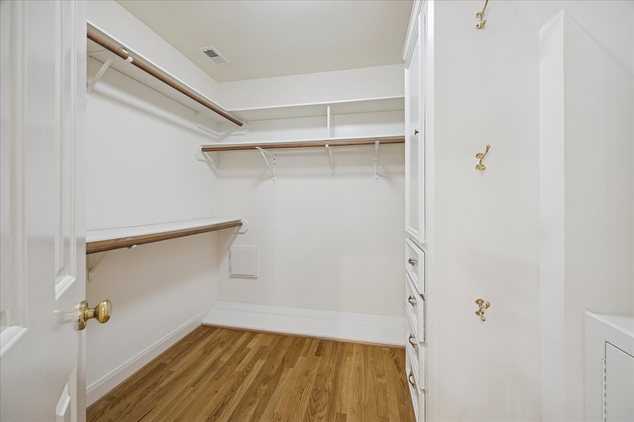 4230 Byron Street Houston, TX 77005 - Photo 18 of 26 Primary Closet