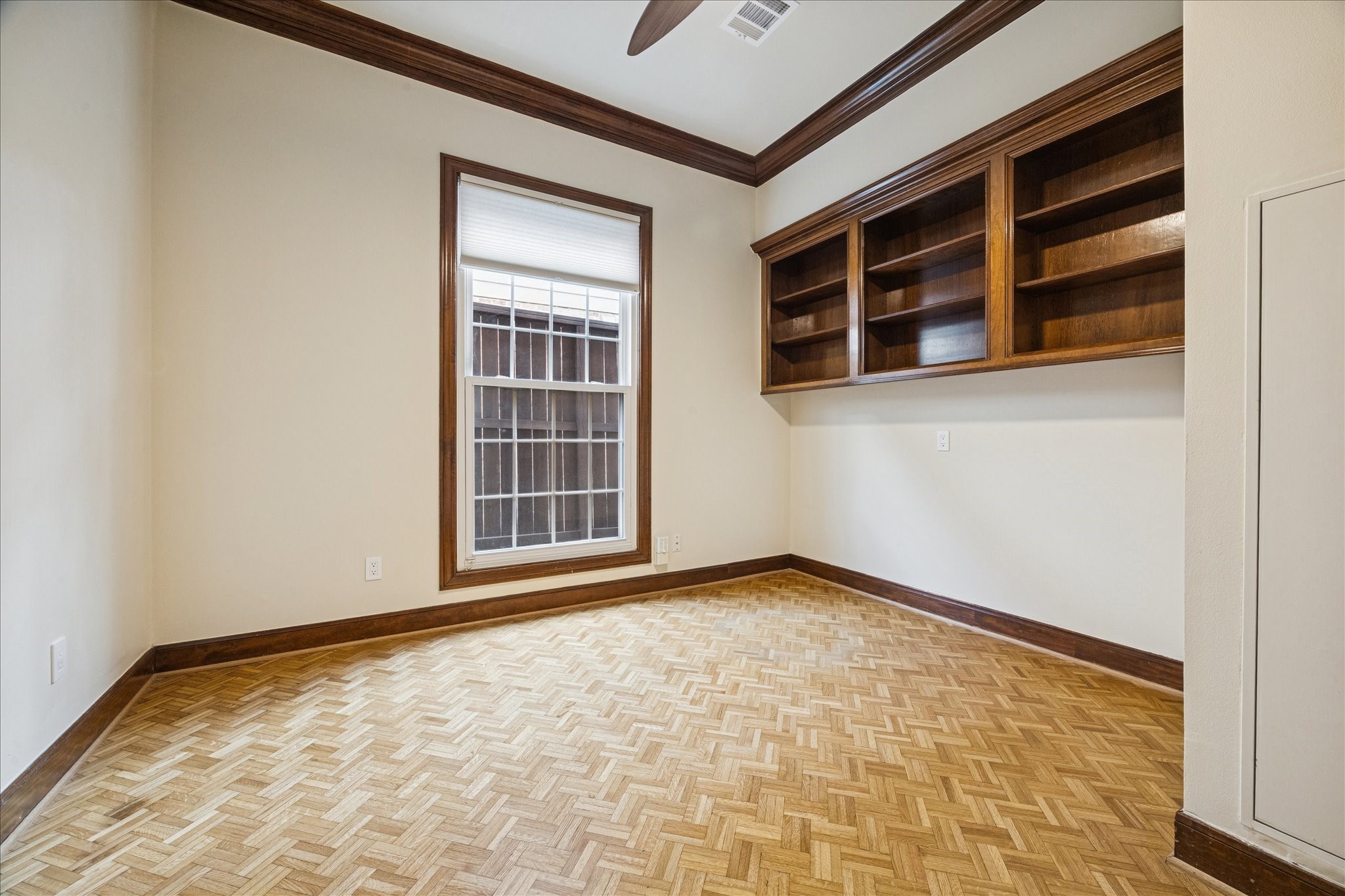 4230 Byron Street Houston, TX 77005 - Photo 6 of 26 Study