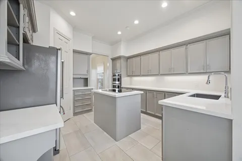 $6,800 | 4230 Byron Street, Houston, TX 77005