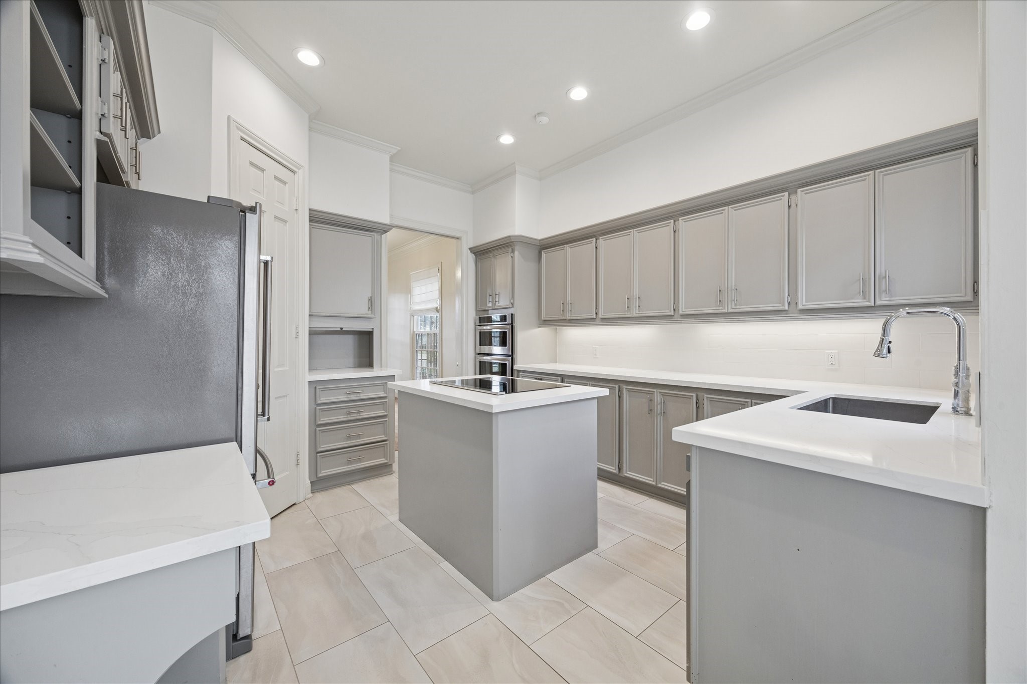 4230 Byron Street Houston, TX 77005 - Photo 7 of 26 Kitchen