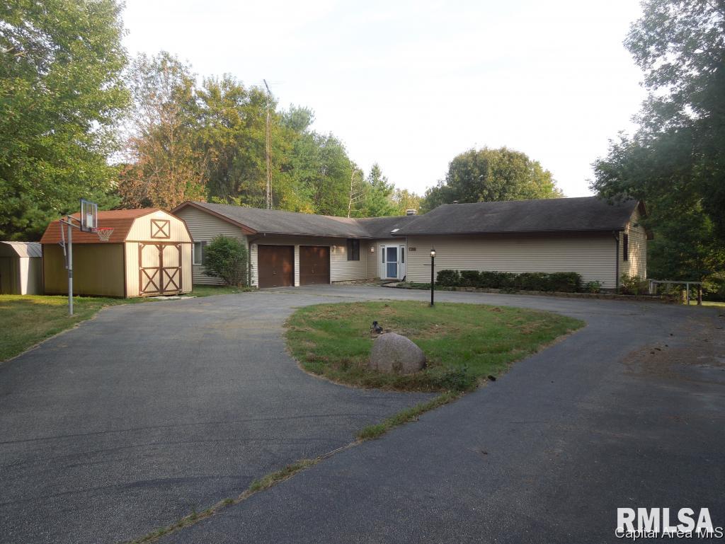 214 Trillium Lane Springfield, IL 62707 - Photo 1 of 27 Gallery Image 1