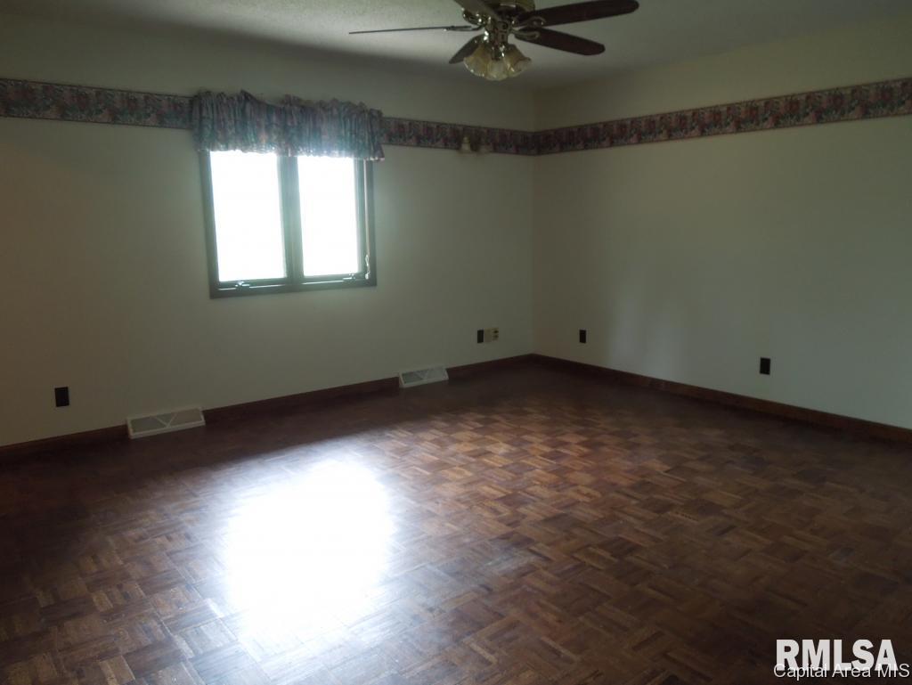 214 Trillium Lane Springfield, IL 62707 - Photo 10 of 27 Gallery Image 10